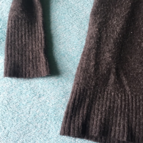 Soft Grey Hooded Pullover - Picture 3 of 8